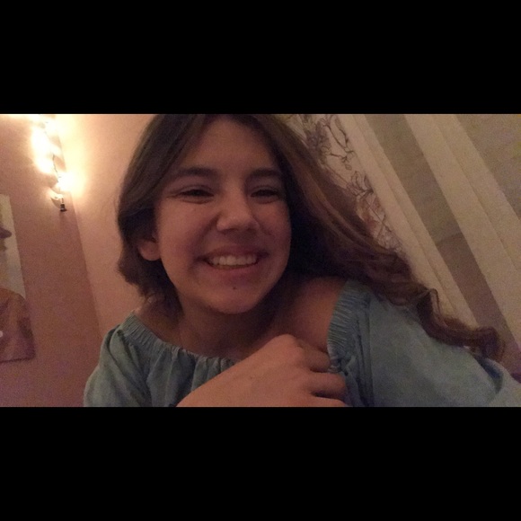 Meet your Posher, Emily - Picture 1 of 1